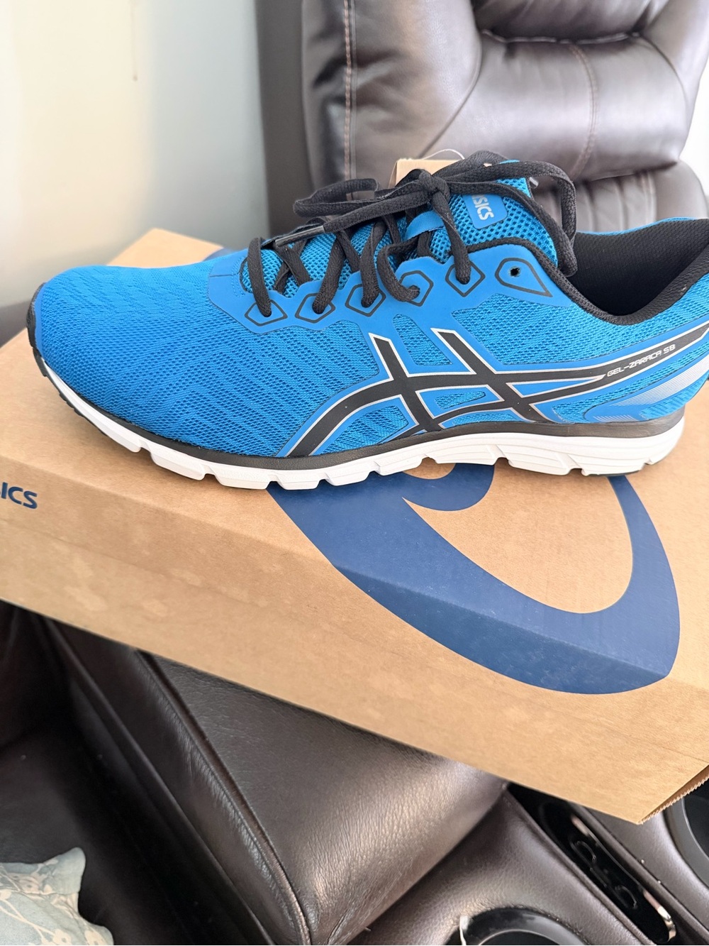 ASICS Men's Blue Athletic Running Shoes with Black Accents